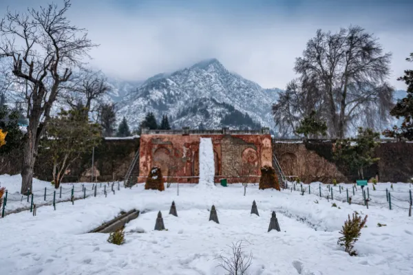 Nishat-bagh-kashmirhills.com-1