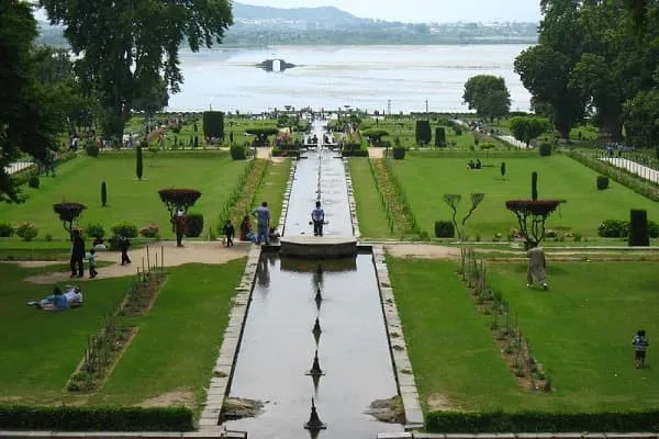 Nishat-bagh-kashmirhills.com_