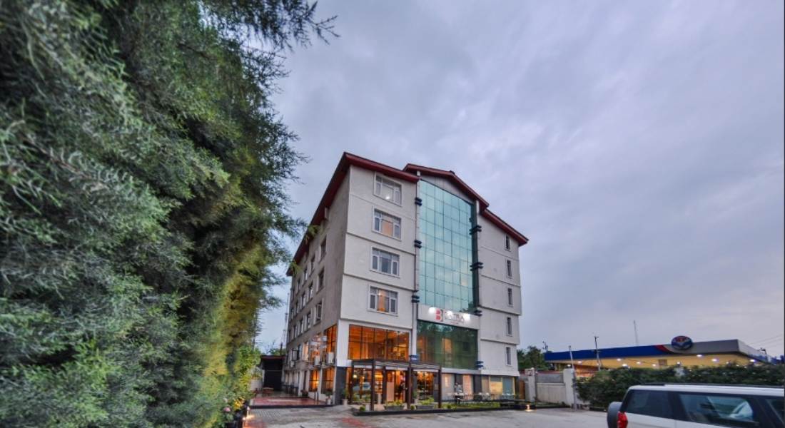 Hotel Batra Srinagar