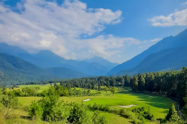 Explore-the-Meadows-of-Pahalgam-Kashmirhills.com_