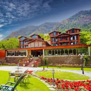 Hotel-Pink-Spring-kashmirhills.com_.jpg