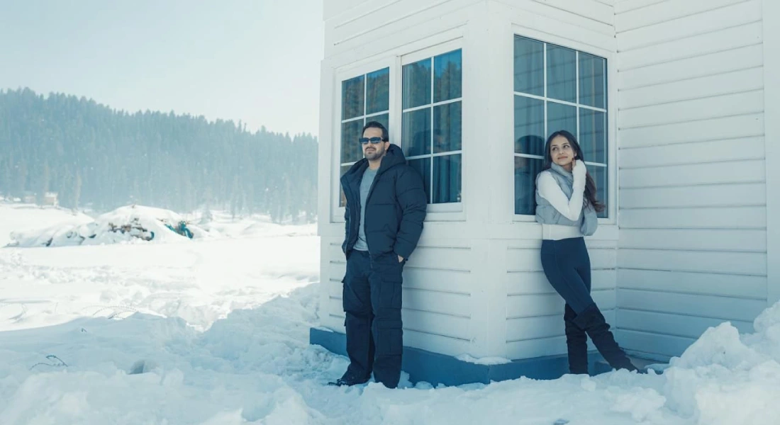 Pre-Wedding-Photography-in-Kashmir-2-3