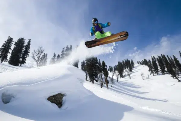 Snowboarding-Kashmirhills.com_