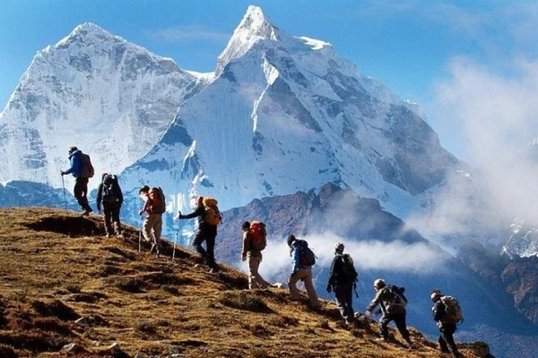 trekkig-in-kashmirhills.com_